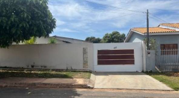 Casa em Campo Verde, Jardim Campo Verde, Avenida Almir Alberto Schmidt, 657, MT. Área: 0m2
