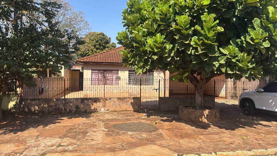 Casa em Rio Brilhante, Centro, Rua Santo Antonio, 1578, MS. Área: 181m2