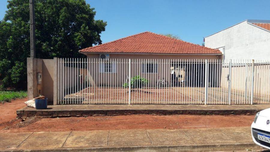 Casa em São Carlos do Ivaí, Centro, Rua Goçalves Ledo, 233, PR. Área: 0m2