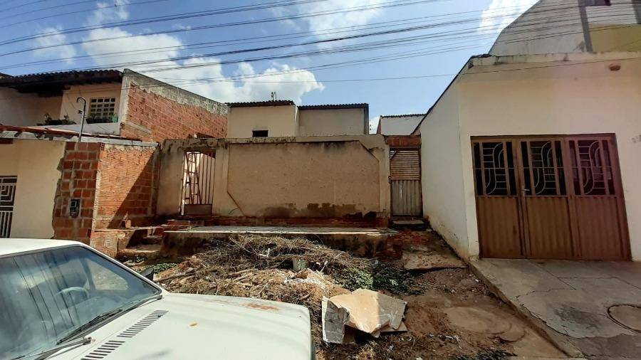 Casa em Salgueiro, Santa Margarida, Rua Juscelino Kubitschek, 91, PE. Área: 0m2