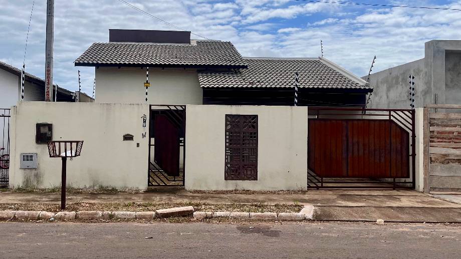 Casa à venda na Rua das Andirobas - Nova Mutum/MT Código: 02.26170