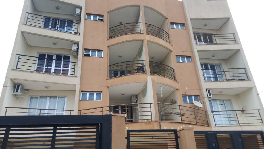 Apartamento à venda na Rua Pinta Roxa - Arapongas/PR Código: 02.26429
