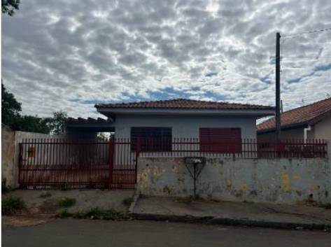 Casa em Jaguapitã, Vila Silva, Rua Pará, 321, PR. Área: 0m2