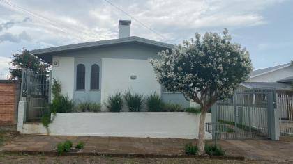 Casa à venda na Rua Santo Antônio - Vacaria/RS Código: 02.26470