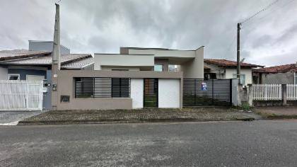 Casa em Indaial, Warnow, Rua Policia Militar José Ricardo Hersing, 66, SC. Área: 0m2