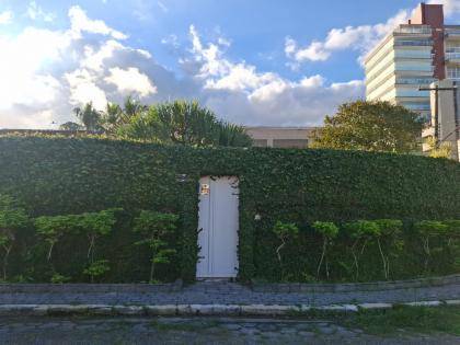 Casa à venda na Rua Gardênia - Guarujá/SP Código: 02.27646