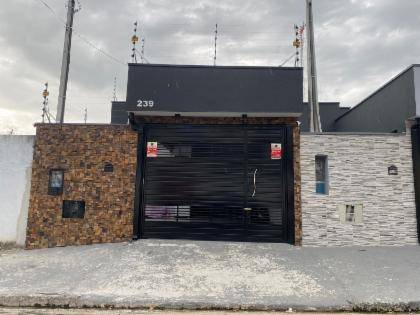 Casa à venda na Rua Lupicínio Rodrigues - São José Dos Campos/SP Código: 02.27512
