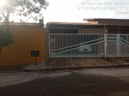 Casa à venda na Rua José Ferreira De Moraes - Alfenas/MG Código: 02.27470