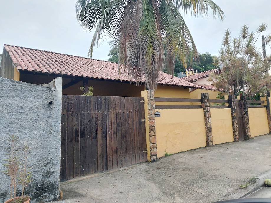Casa à venda na Rua Doutor Cassio Rother Do Amaral - Niterói/RJ Código: 02.13720