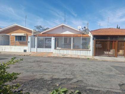 Casa à venda na Rua Monteiro Lobato - Mococa/SP Código: 02.25330