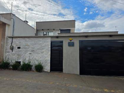 Casa à venda na Rua Teresinha Cândida De Oliveira - Goiânia/GO Código: 02.27635
