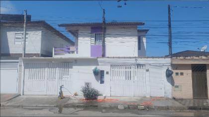 Casa à venda na Rua Sargento Dionízio Ribeiro - São Vicente/SP Código: 02.27671