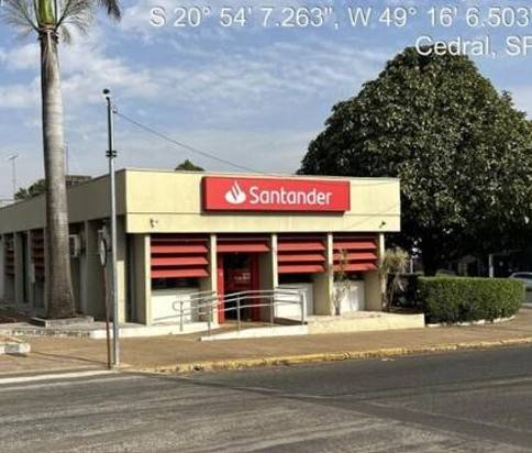 Outros em Centro, Cedral